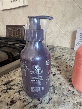 Royale Hair Rescue Perfect Rescue Revitalizing Conditioner - Purple